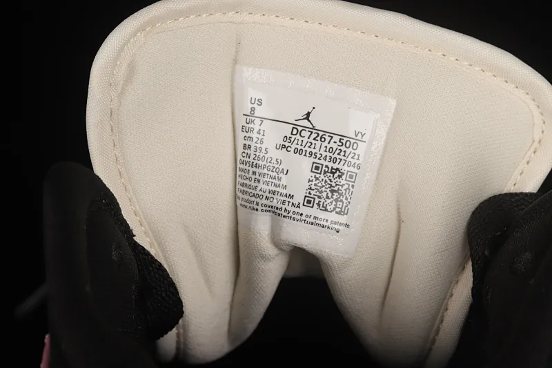 All categories Air Jordan Jordan series basketball shoes Air Jordan 1 Mid Air Jordan 1 Mid "Berry" AJ1 Joe 1 black rose red China basketball shoes DC7267-500